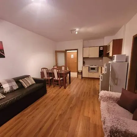 Charming,1 Bed At Park View Complex شقة